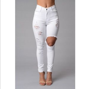 ❤️NWT FASHION NOVA Skinny Jeans WHITE❤️